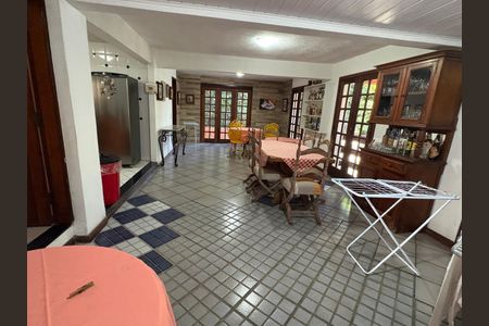 Casa de condomínio à venda com 417m², 4 quartos e 2 vagasSala de Jantar