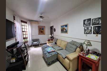 Casa de condomínio à venda com 417m², 4 quartos e 2 vagas Casa de condomínio à venda com 417m², 4 quartos e 2 vagassala 2