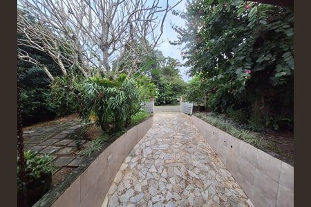 Casa de condomínio à venda com 417m², 4 quartos e 2 vagas Casa de condomínio à venda com 417m², 4 quartos e 2 vagasVista da Sala