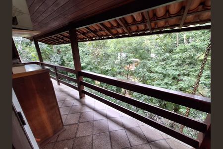 Varanda de casa de condomínio à venda com 4 quartos, 417m² em Matapaca, Niterói