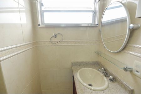 Apartamento à venda com 93m², 2 quartos e 2 vagas Apartamento à venda com 93m², 2 quartos e 2 vagasBanheiro da Suíte