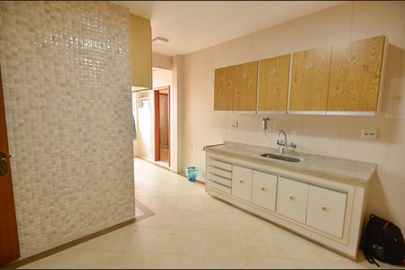 Apartamento à venda com 93m², 2 quartos e 2 vagas Apartamento à venda com 93m², 2 quartos e 2 vagasCozinha