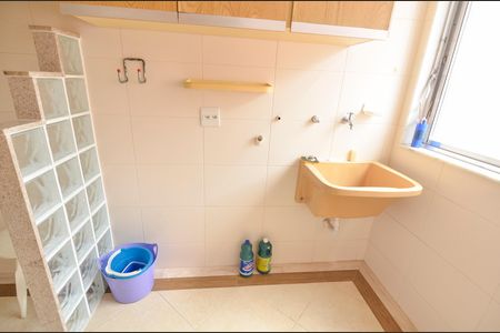 Apartamento à venda com 93m², 2 quartos e 2 vagas Apartamento à venda com 93m², 2 quartos e 2 vagasÁrea de Serviço