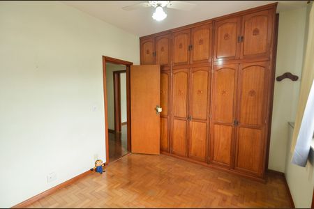 Apartamento à venda com 93m², 2 quartos e 2 vagas Apartamento à venda com 93m², 2 quartos e 2 vagasSuíte