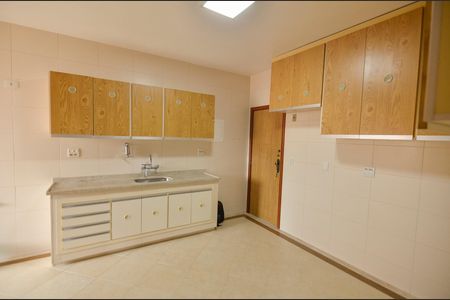 Apartamento à venda com 93m², 2 quartos e 2 vagas Apartamento à venda com 93m², 2 quartos e 2 vagasCozinha