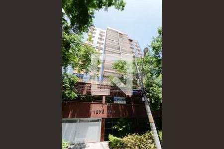Apartamento à venda com 93m², 2 quartos e 2 vagas Apartamento à venda com 93m², 2 quartos e 2 vagasFachada