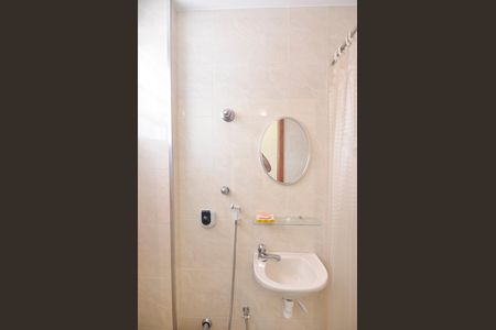 Apartamento à venda com 93m², 2 quartos e 2 vagas Apartamento à venda com 93m², 2 quartos e 2 vagasBanheiro de Serviço