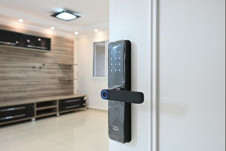 Apartamento à venda com 96m², 2 quartos e 2 vagasFechadura Eletrônica