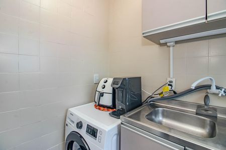 Cozinha de apartamento à venda com 1 quarto, 56m² em Petrópolis, Porto Alegre