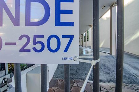 Plaquinha de apartamento à venda com 1 quarto, 56m² em Petrópolis, Porto Alegre