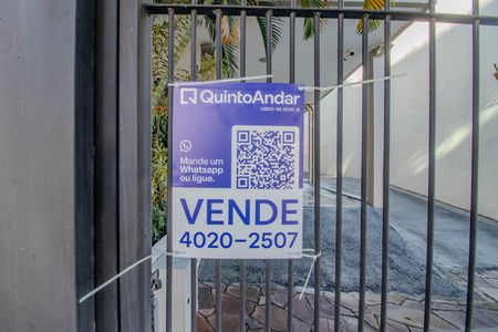 Plaquinha de apartamento à venda com 1 quarto, 56m² em Petrópolis, Porto Alegre