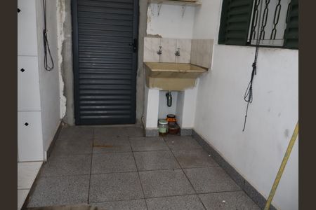 Casa para alugar com 35m², 1 quarto e 1 vagaÁrea de serviço