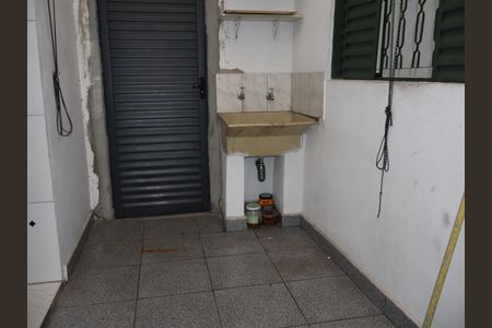Casa para alugar com 35m², 1 quarto e 1 vagaÁrea de serviço