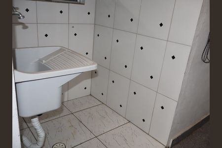 Casa para alugar com 35m², 1 quarto e 1 vagaÁrea de serviço