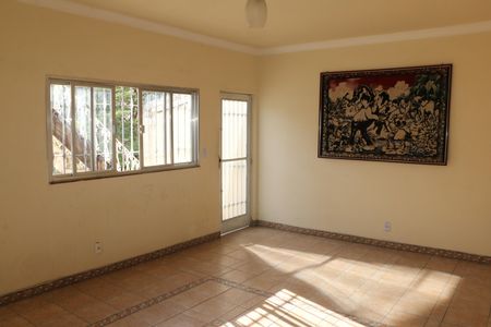 Casa para alugar com 500m², 3 quartos e 3 vagassala