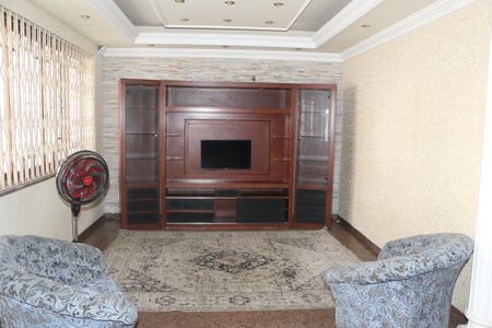 Casa para alugar com 500m², 3 quartos e 3 vagassala