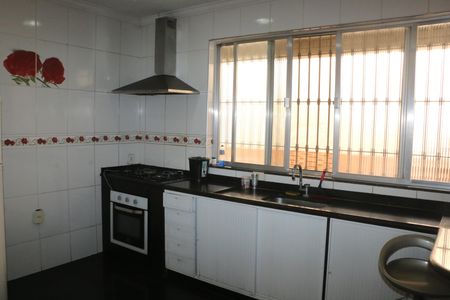 Casa para alugar com 500m², 3 quartos e 3 vagasCozinha