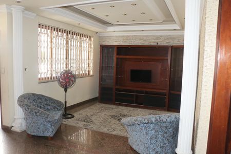 sala de casa para alugar com 3 quartos, 500m² em Caonze, Nova Iguaçu