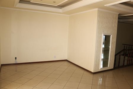 Casa para alugar com 500m², 3 quartos e 3 vagassala