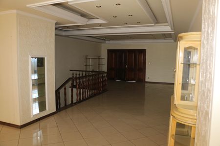 Casa para alugar com 500m², 3 quartos e 3 vagassala
