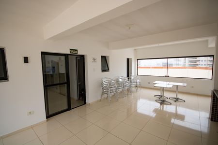 Apartamento para alugar com 65m², 2 quartos e 1 vagaÁrea comum - Salão de festas