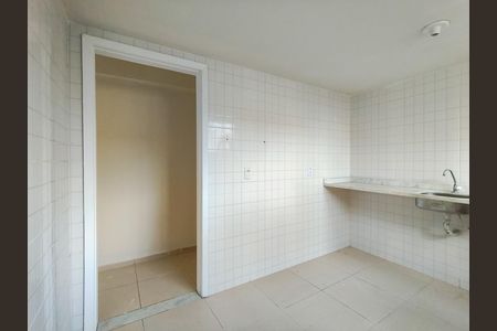 Apartamento à venda com 51m², 1 quarto e sem vaga Apartamento à venda com 51m², 1 quarto e sem vagaCozinha e Área de Serviço