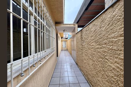 Casa à venda com 151m², 3 quartos e 2 vagasCorredor de entrada 