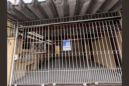 Casa à venda com 151m², 3 quartos e 2 vagasFachada