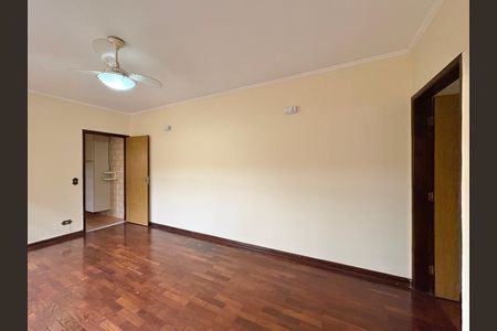 Casa à venda com 151m², 3 quartos e 2 vagasSala