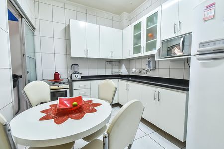 Apartamento à venda com 78m², 2 quartos e 1 vaga Apartamento à venda com 78m², 2 quartos e 1 vagaCozinha