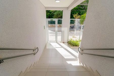 Studio para alugar com 23m², 1 quarto e sem vaga Studio para alugar com 23m², 1 quarto e sem vagaEscada entrada