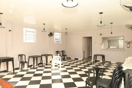 Apartamento para alugar com 43m², 2 quartos e 1 vagaÁrea comum - Salão de festas