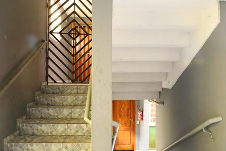 Apartamento para alugar com 43m², 2 quartos e 1 vagaÁrea comum - Saguão do andar