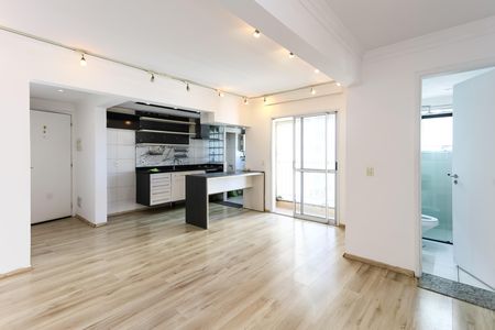 Sala de apartamento para alugar com 2 quartos, 56m² em Vila Sonia do Taboao, Taboão da Serra