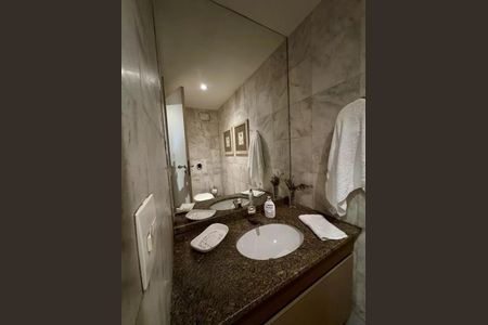 Apartamento à venda com 176m², 4 quartos e 1 vaga