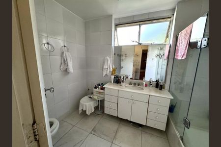 Apartamento à venda com 176m², 4 quartos e 1 vaga