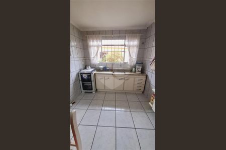 Casa à venda com 178m², 2 quartos e 6 vagas