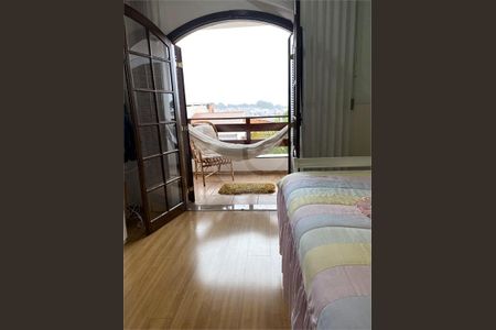 Casa à venda com 3 quartos, 200m² em Jardim das Imbuias, São Paulo