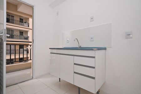 Cozinha de apartamento para alugar com 2 quartos, 43m² em Jardim Tres Irmaos, Taboão da Serra