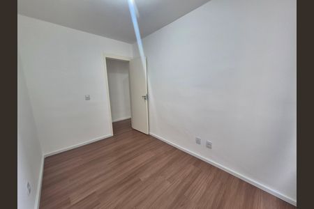 Quarto 1 de apartamento para alugar com 2 quartos, 43m² em Jardim Tres Irmaos, Taboão da Serra