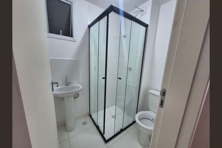 Banheiro de apartamento para alugar com 2 quartos, 43m² em Jardim Tres Irmaos, Taboão da Serra