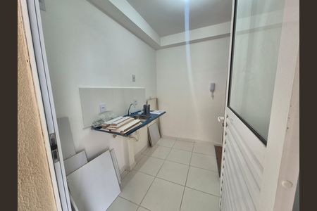 Cozinha de apartamento para alugar com 2 quartos, 43m² em Jardim Tres Irmaos, Taboão da Serra