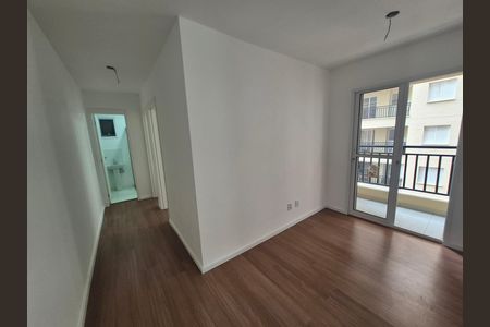 Corredor de apartamento para alugar com 2 quartos, 43m² em Jardim Tres Irmaos, Taboão da Serra