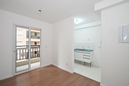 Sala de apartamento para alugar com 2 quartos, 43m² em Jardim Tres Irmaos, Taboão da Serra