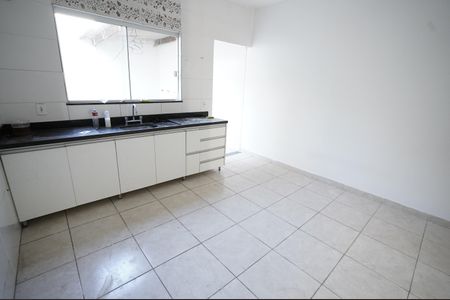 Casa para alugar com 84m², 2 quartos e 1 vaga