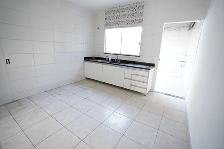Casa para alugar com 84m², 2 quartos e 1 vaga