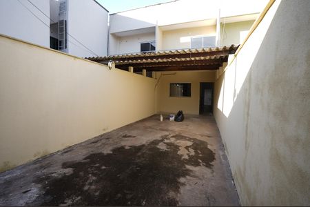 Casa para alugar com 84m², 2 quartos e 1 vaga