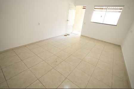 Casa para alugar com 84m², 2 quartos e 1 vaga