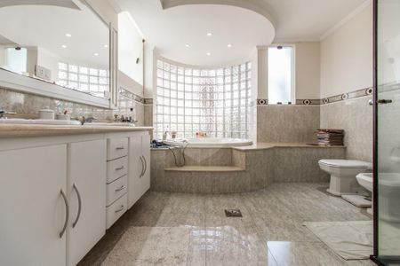 Casa à venda com 4 quartos, 830m² em Jardim Cordeiro, São Paulo