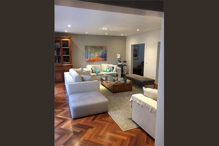 Casa à venda com 4 quartos, 243m² em Jardim Cordeiro, São Paulo